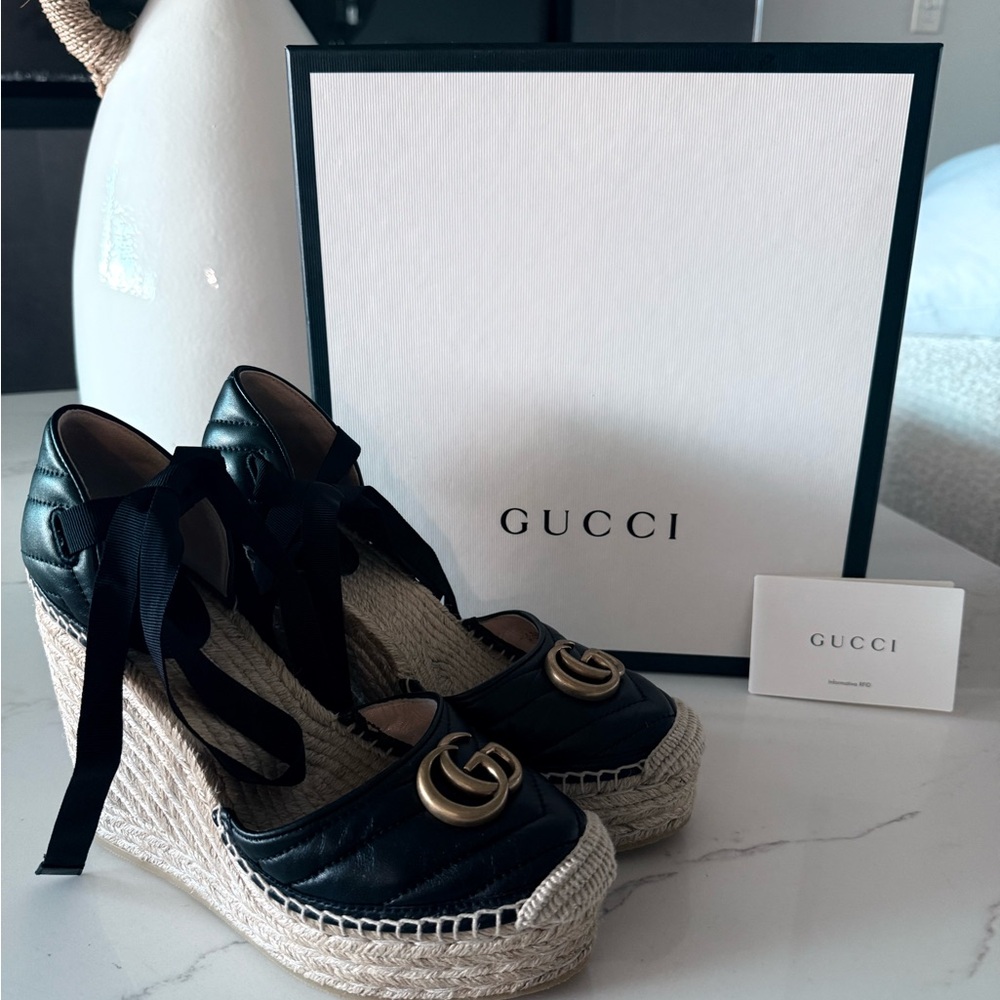 Gucci Black Quilted Leather Espadrille Wedges with Gold GG - Picture 2 of 4